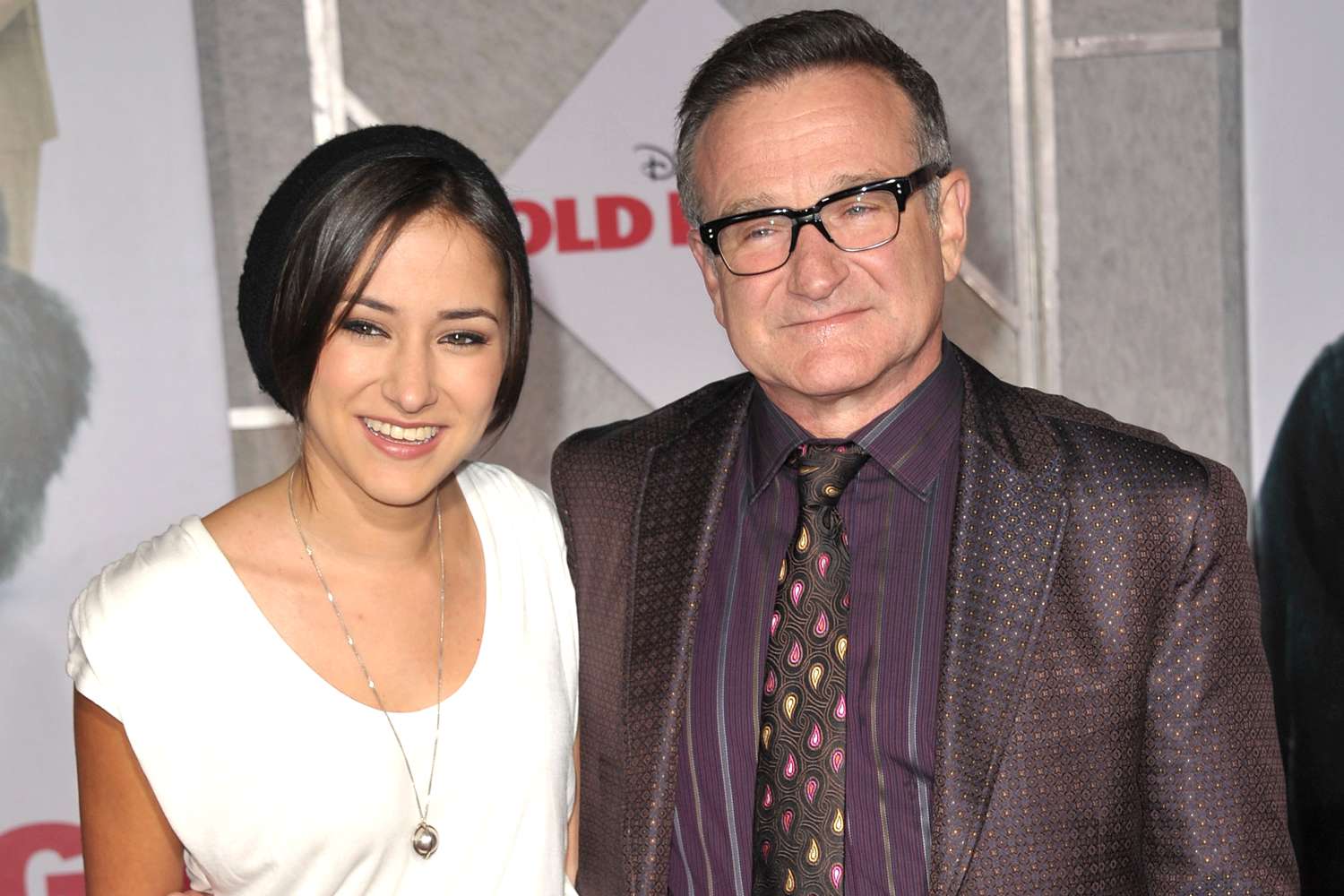 Robin Williams’ Daughter Zelda Refutes Post Claiming He Had a Pet Monkey [Video]