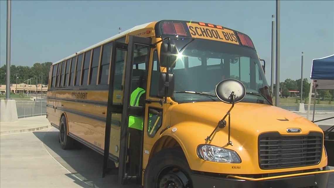 MSCS announces families can now track school buses on new app [Video]