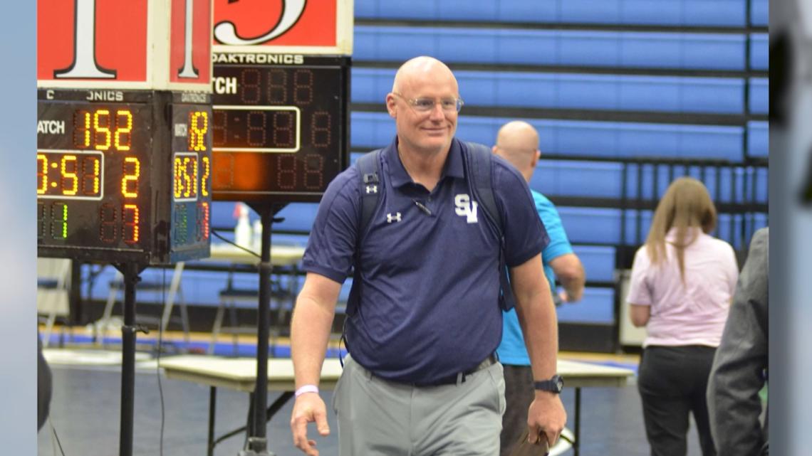 Smithson Valley High School students remember wrestling coach [Video]