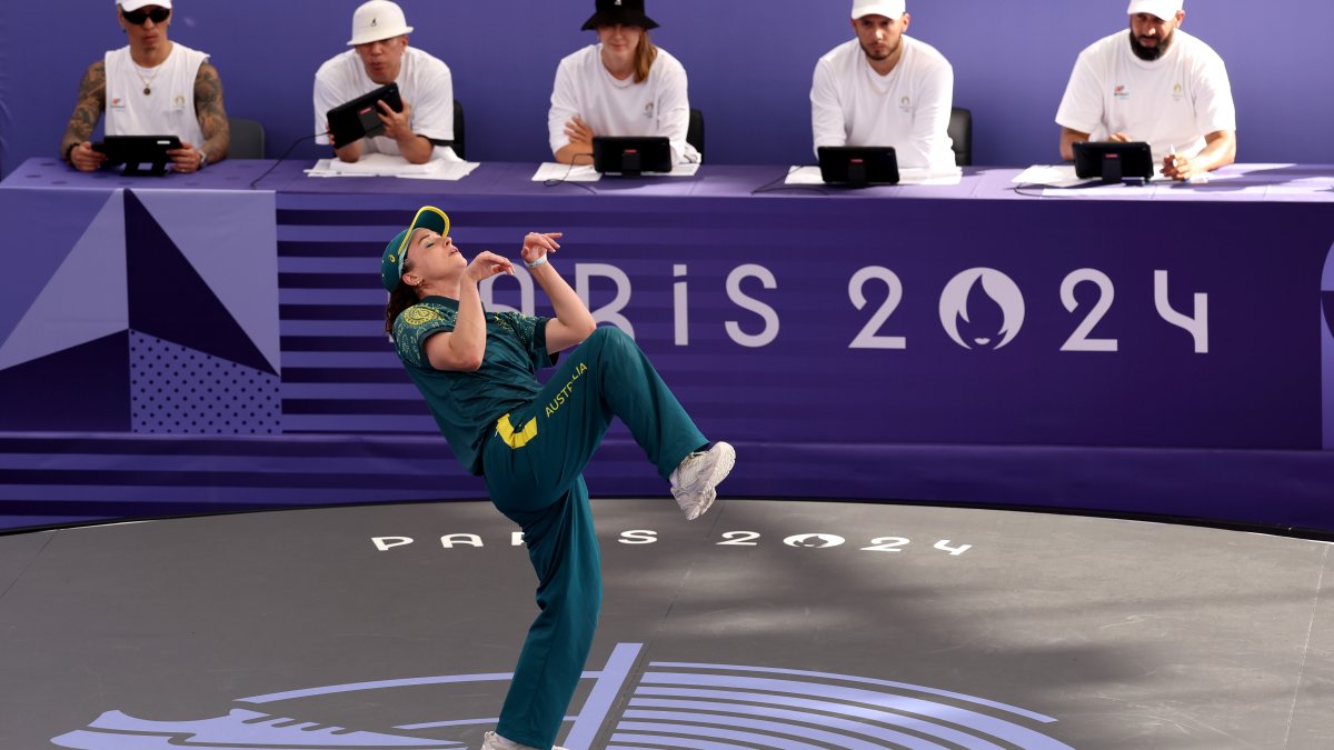 Australian breakdancer Raygun reacts to critics  NBC New York [Video]