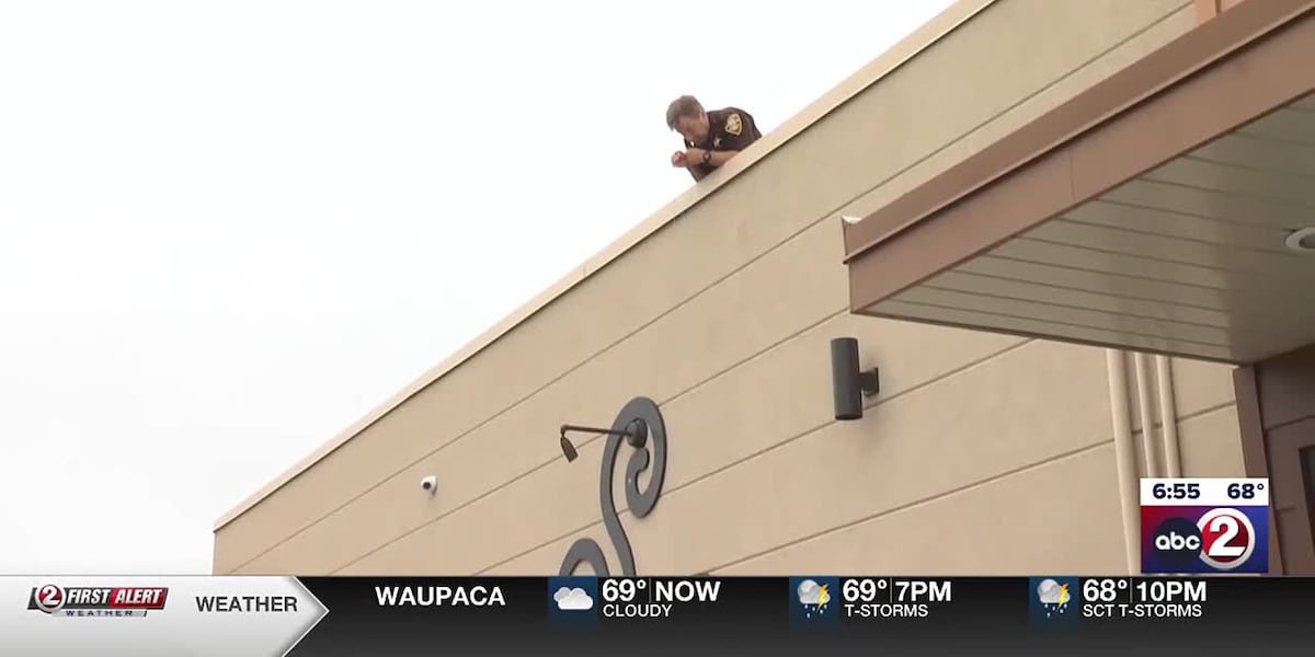 Cops on a Rooftop at Dunkin restaurants [Video]