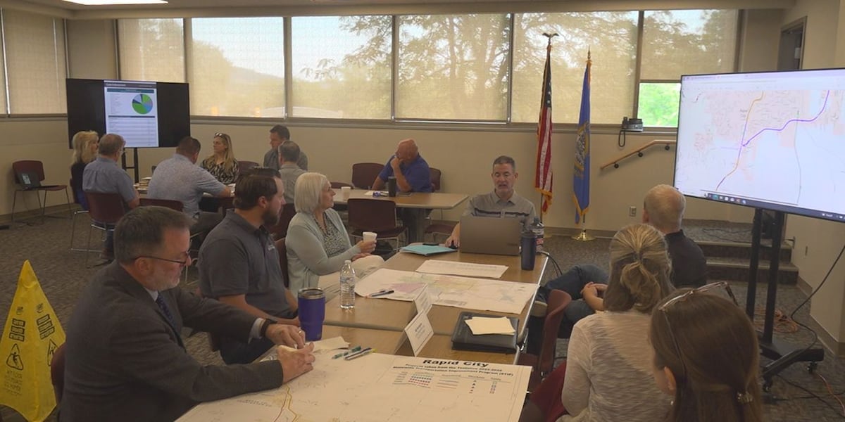 Residents share feedback with city officials at Coffee with Planners event [Video]