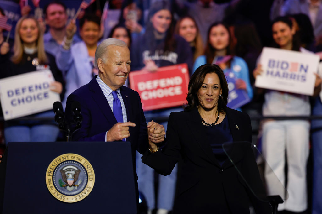 Biden, Harris speak at Prince George’s County community college Thursday [Video]