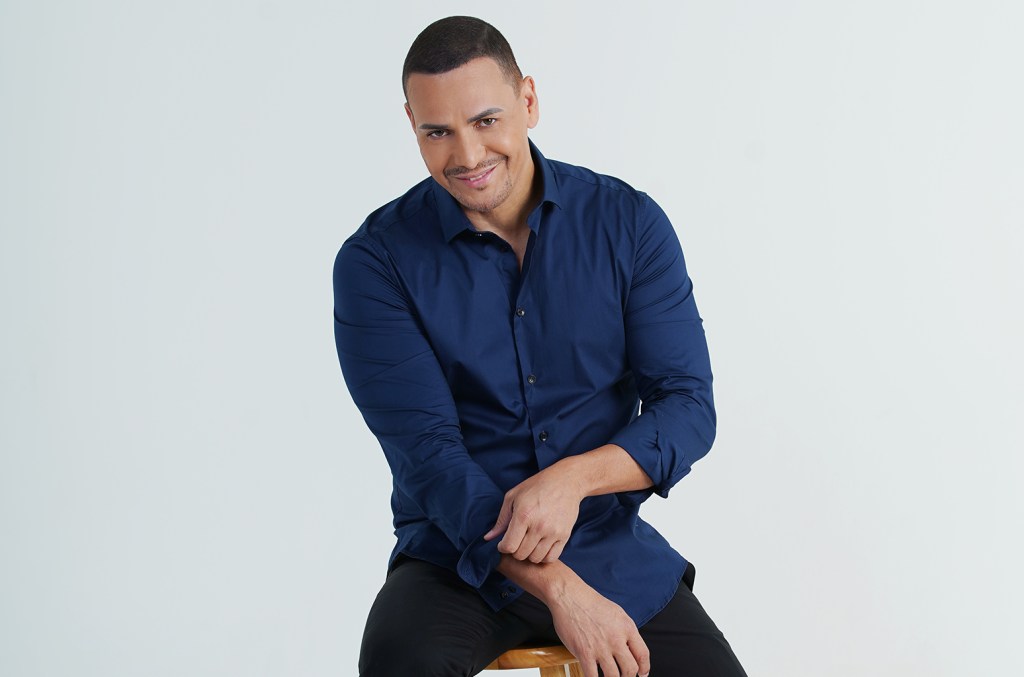 Victor Manuelle to Receive The Entertainers’ Key to New York City [Video]