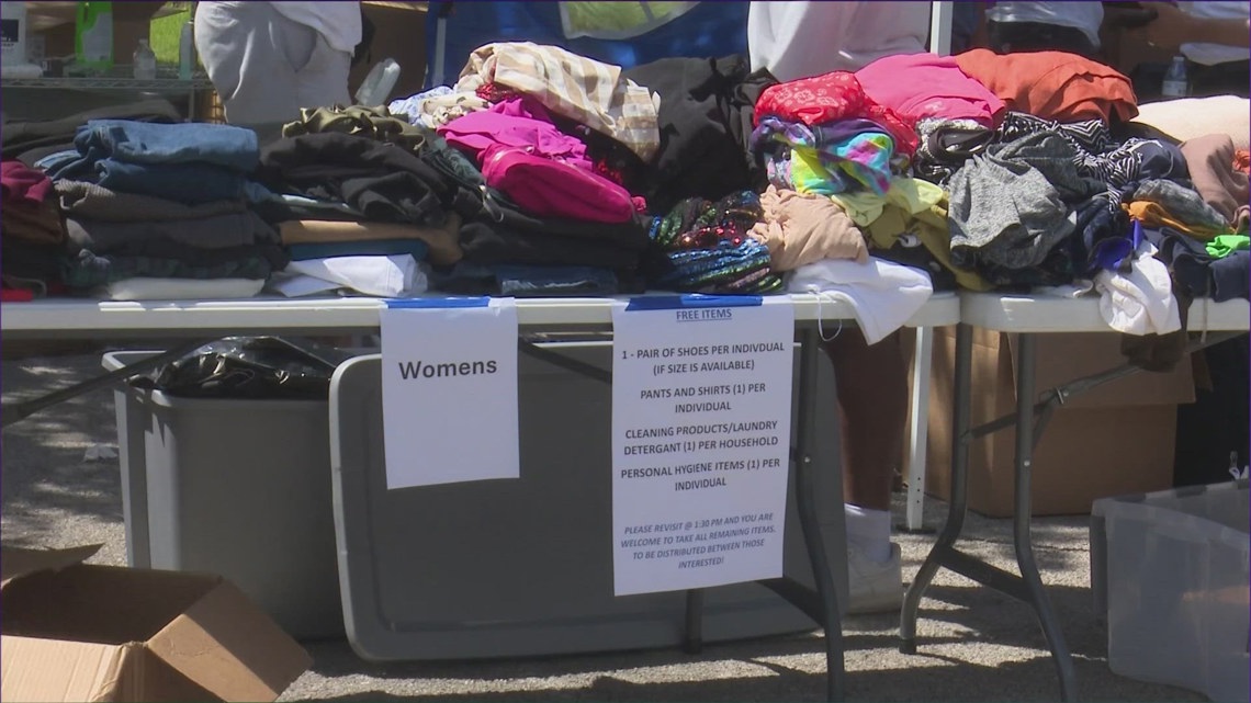 Free backpacks, resources at giveaway in northeast Austin [Video]