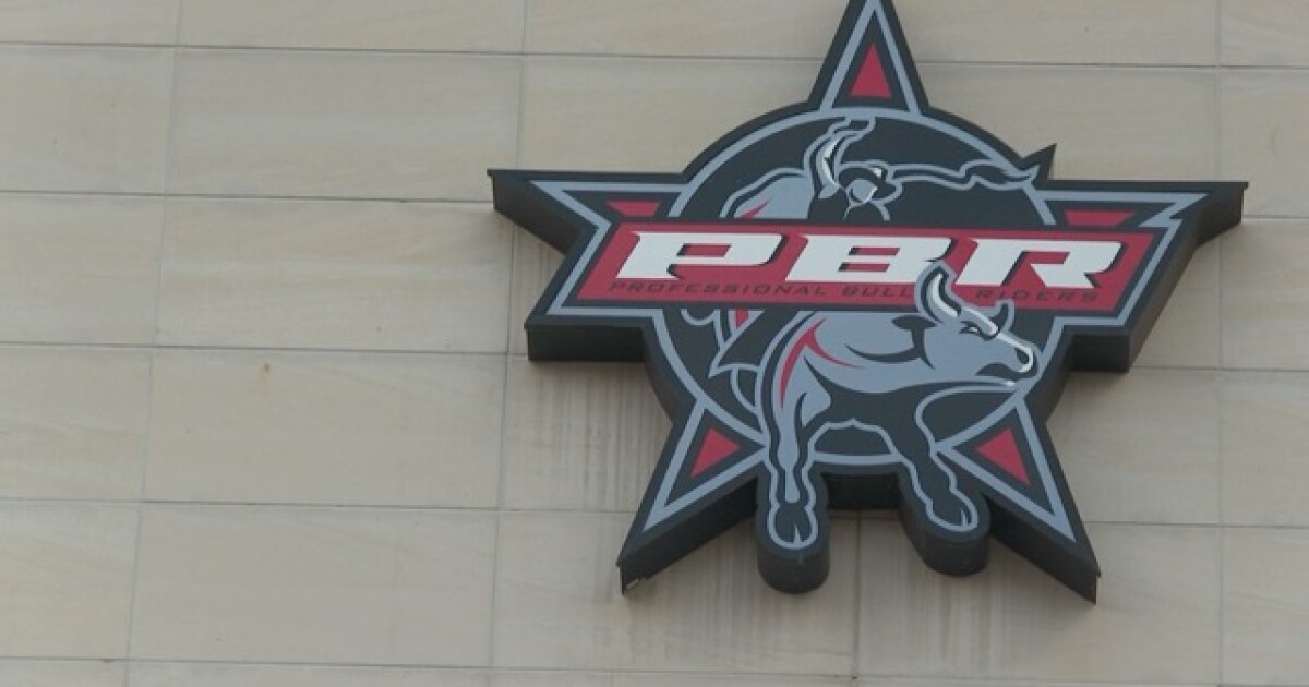 Professional Bull Riders leave for Texas [Video]