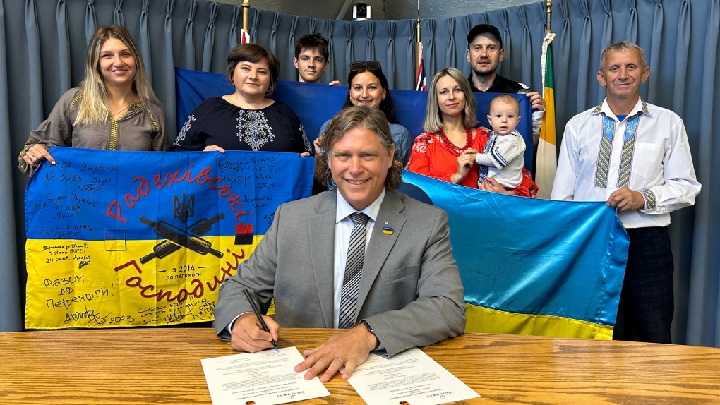 Brandon, Ukrainian city sign twinning agreement [Video]