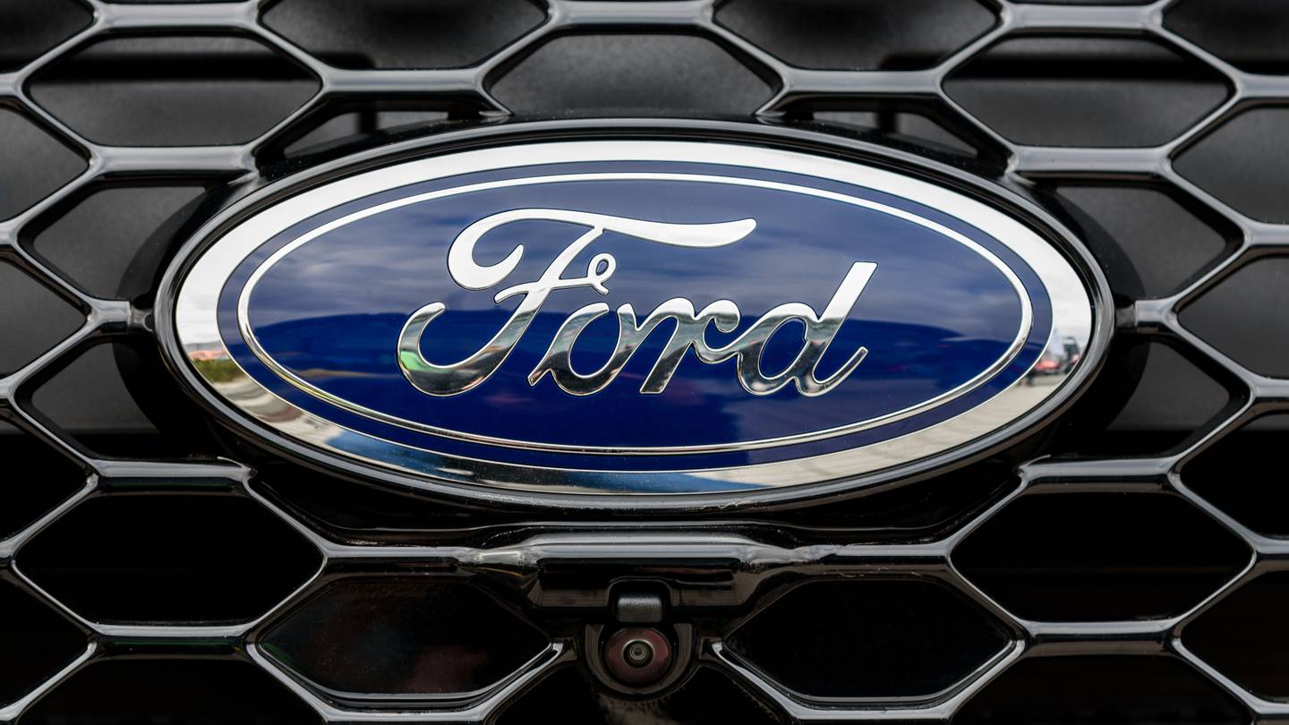 Ford recalls 70K Rangers, Lincoln Nautilus vehicles, windows can pinch  WSOC TV [Video]