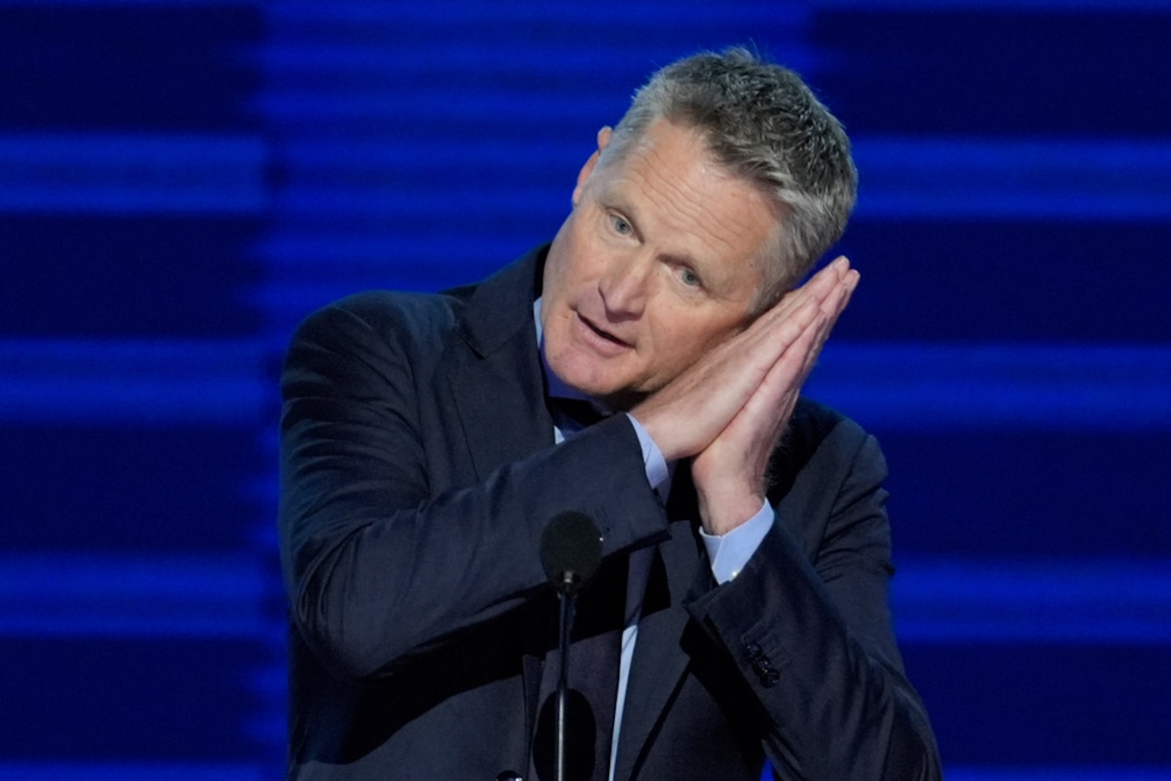 Championship NBA, Olympic coach channels superstar player with two-word Trump taunt at DNC [Video]