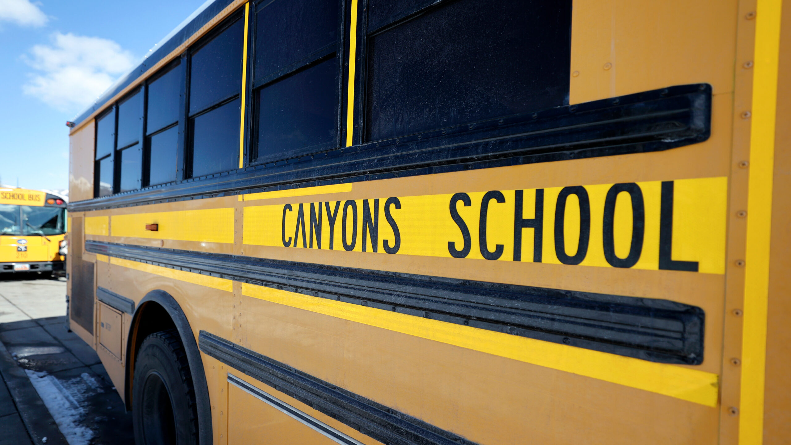 Canyons School District places artificial intelligence on buses [Video]