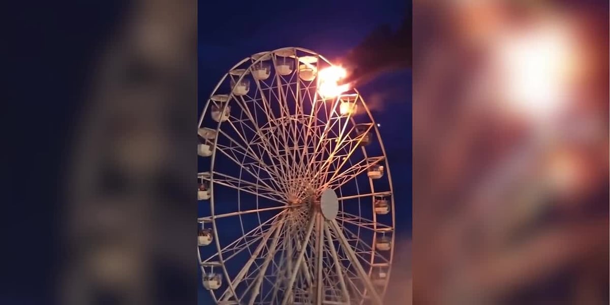 Ferris wheel catches fire in Germany at festival [Video]