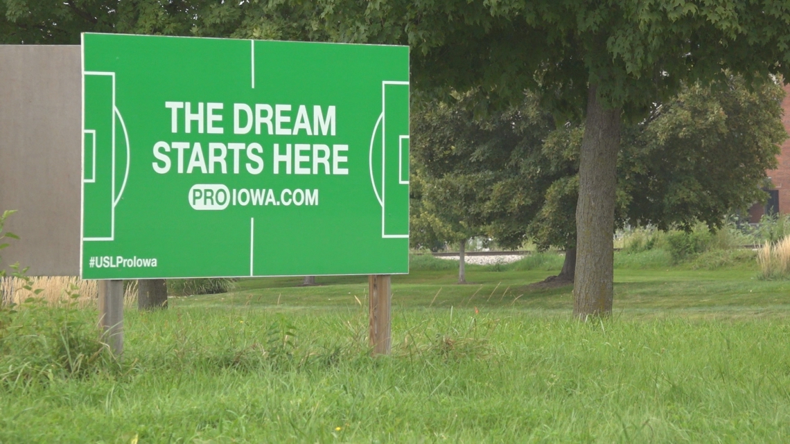 Delayed-pro soccer stadium looks for state funding [Video]