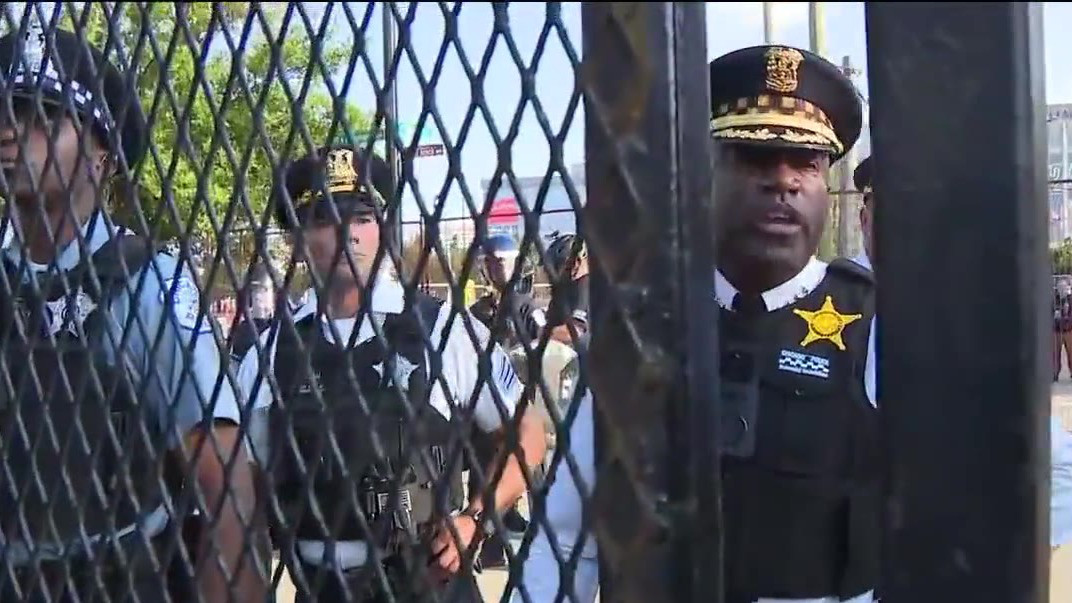 Chicago officials, Secret Service give DNC public safety update after another chaotic protest [Video]