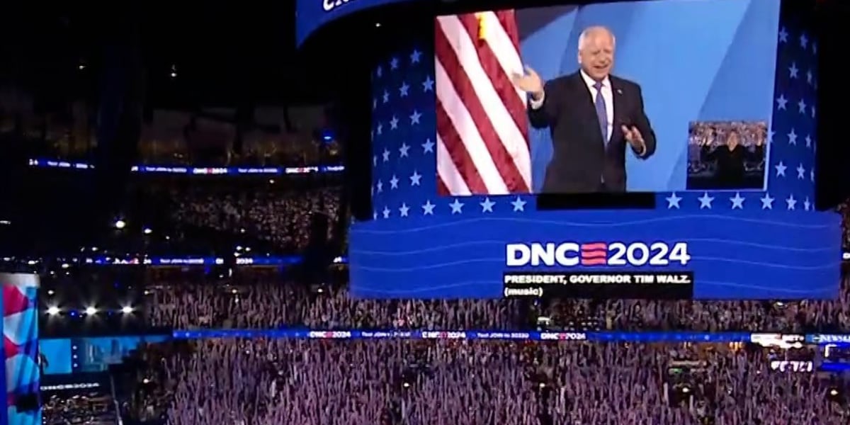 Coach Walz takes DNC by storm in acceptance speech [Video]