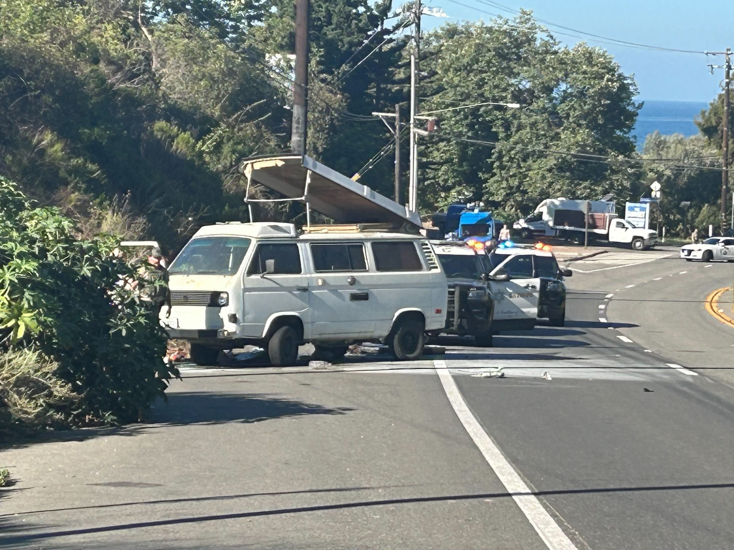 Man arrested after standoff in PCH in Malibu, lanes reopen [Video]