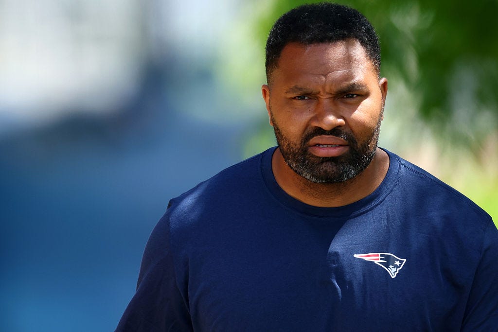 Jerod Mayo says Drake Maye is 100% ready to run a huddle [Video]