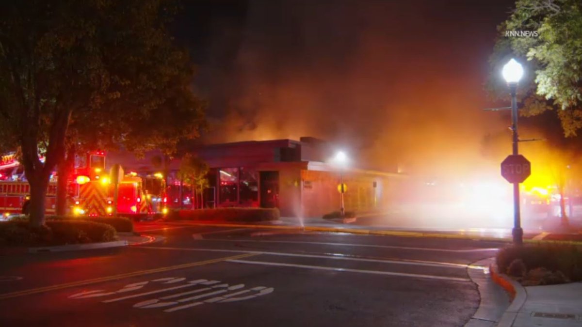 Fire damages Walters Restaurant in Claremont  NBC Los Angeles [Video]