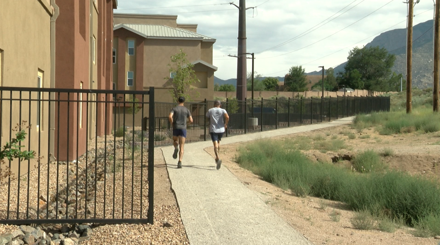 Albuquerque leaders celebrate reopening of Foothills trail [Video]