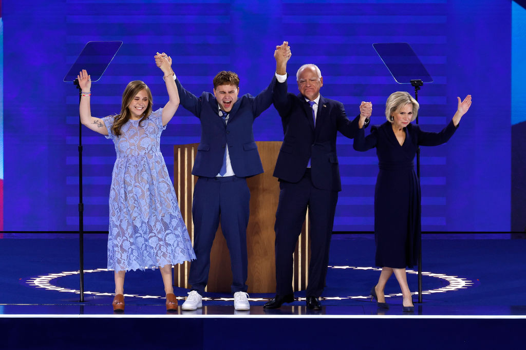 Tim Walz Accepts VP Nomination At DNC, Xitter Gets Emotional [Video]