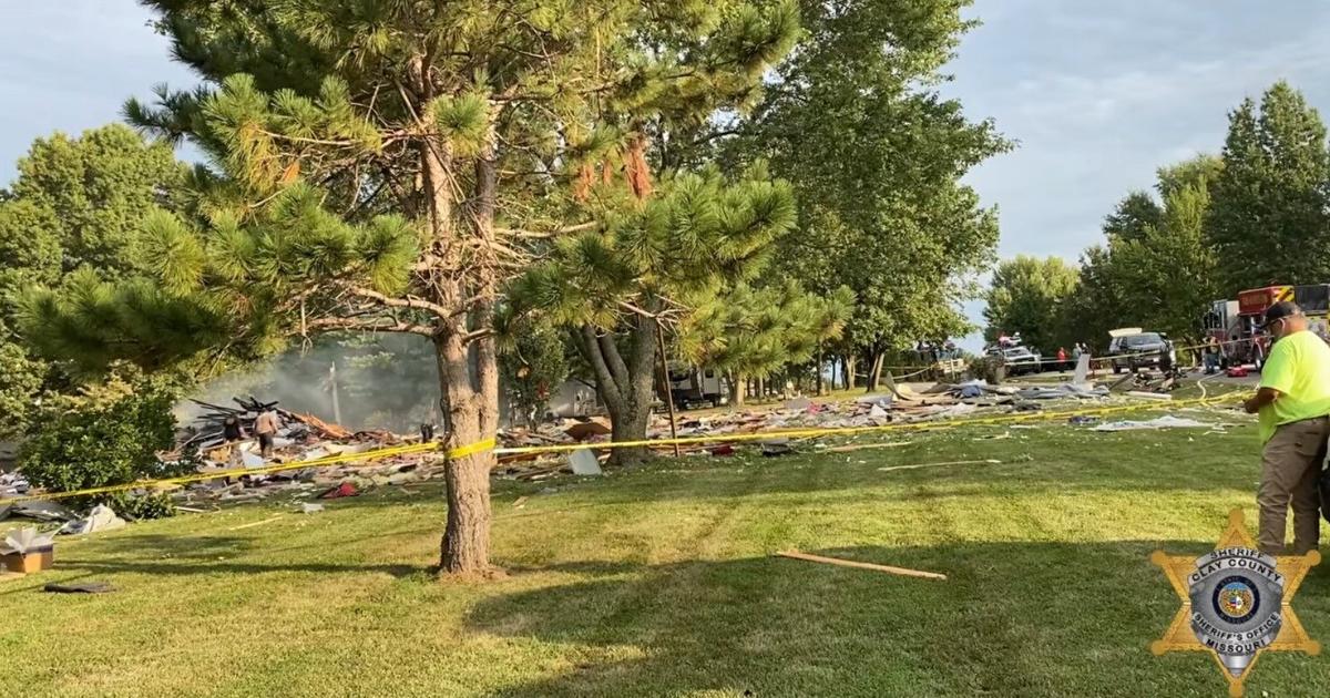 Clay County, Mo. Sheriff reports two bodies found in remains of exploded house | Top Stories [Video]