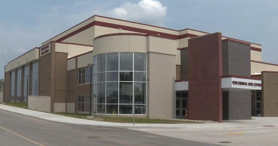 Davison Community Schools debuts new performing arts center | Video