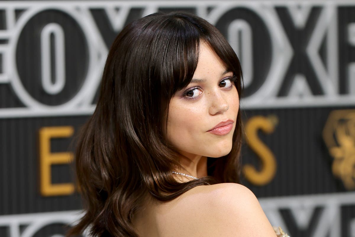 Jenna Ortega says she was sent fake explicit images of herself from the age of 14 [Video]