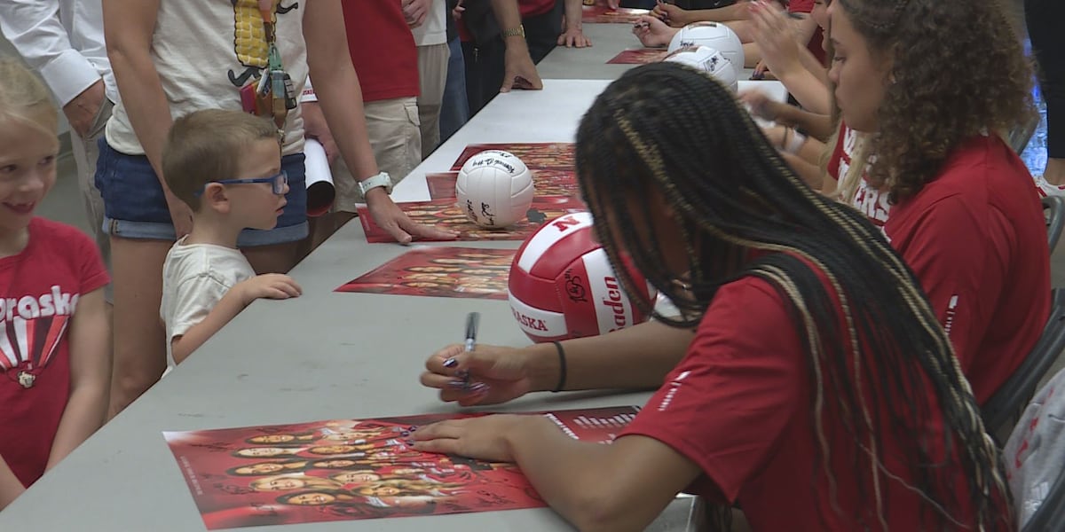 Husker fans get ready for the fall season with double fan day [Video]