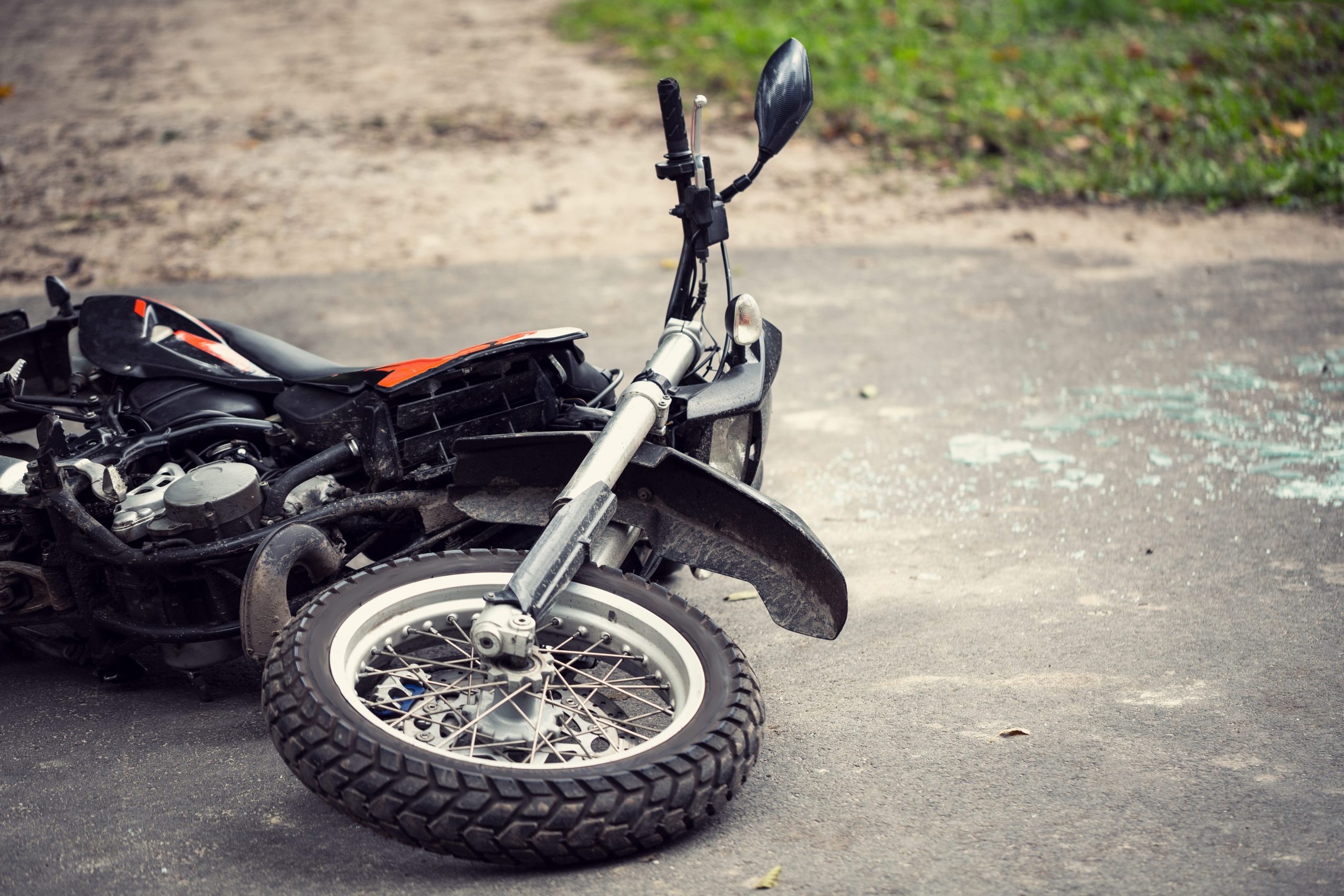 Man crashes motorcycle in Chesterfield Township, dies [Video]