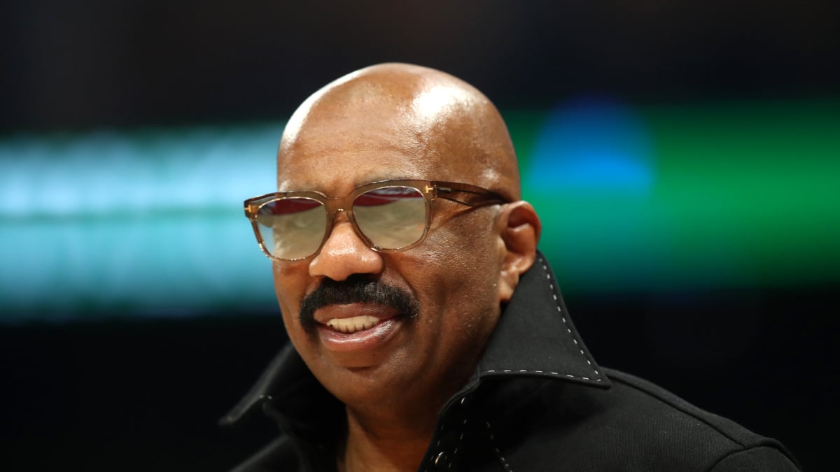 Why was Steve Harvey’s face light beamed over Atlanta’s sky? [Video]