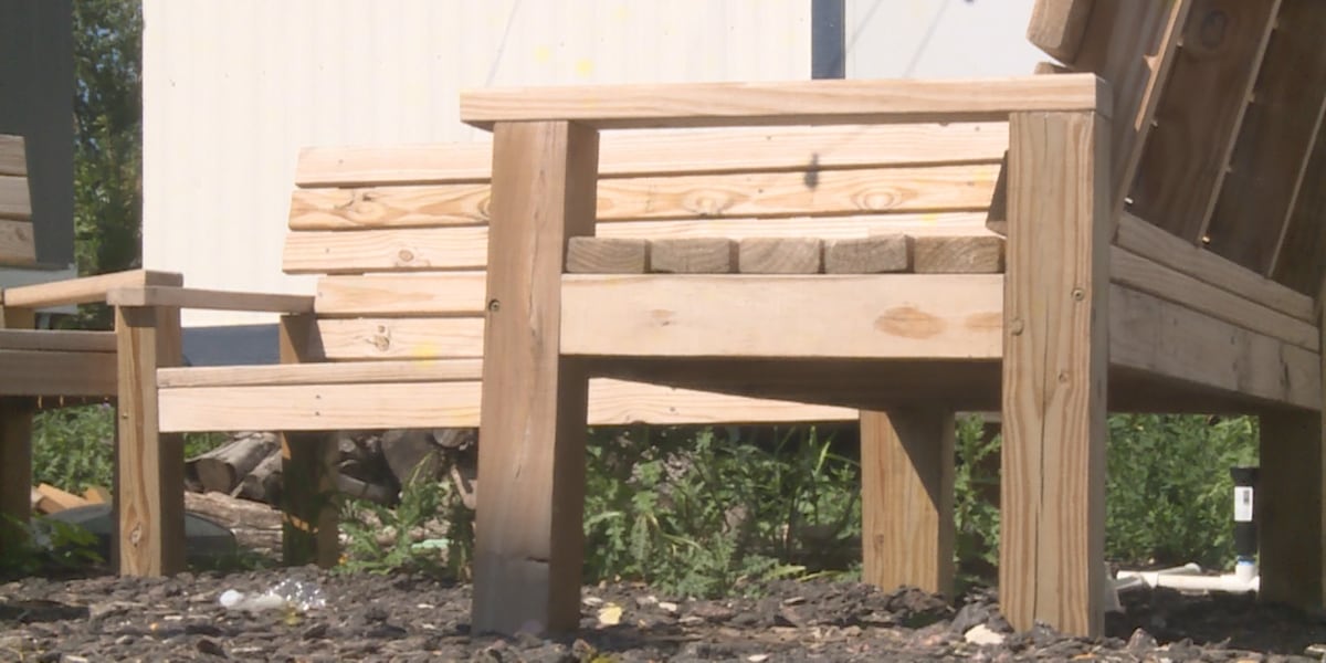 Eagle Scout building benches for Veterans [Video]