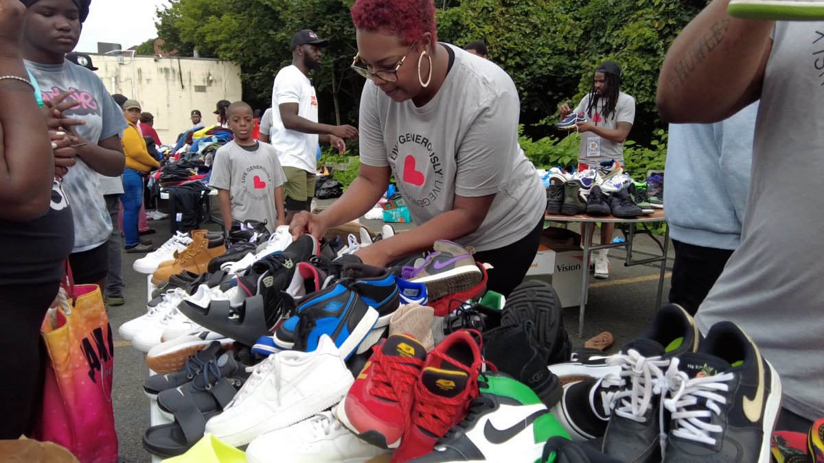 Local organization hosts big back-to-school giveaway in Hartford  NBC Connecticut [Video]