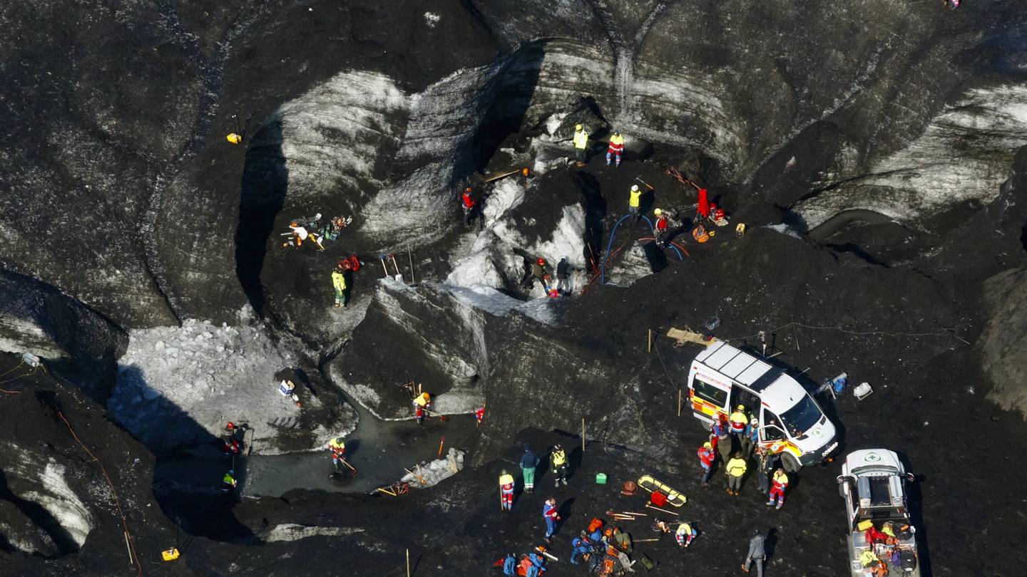 Police in Iceland call off search at ice collapse that killed 1 person, saying no one is missing  Boston 25 News [Video]