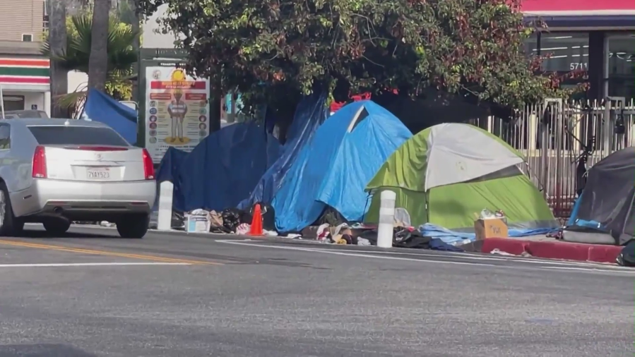 Program that diverts mental-health calls away from police expands to Westside [Video]