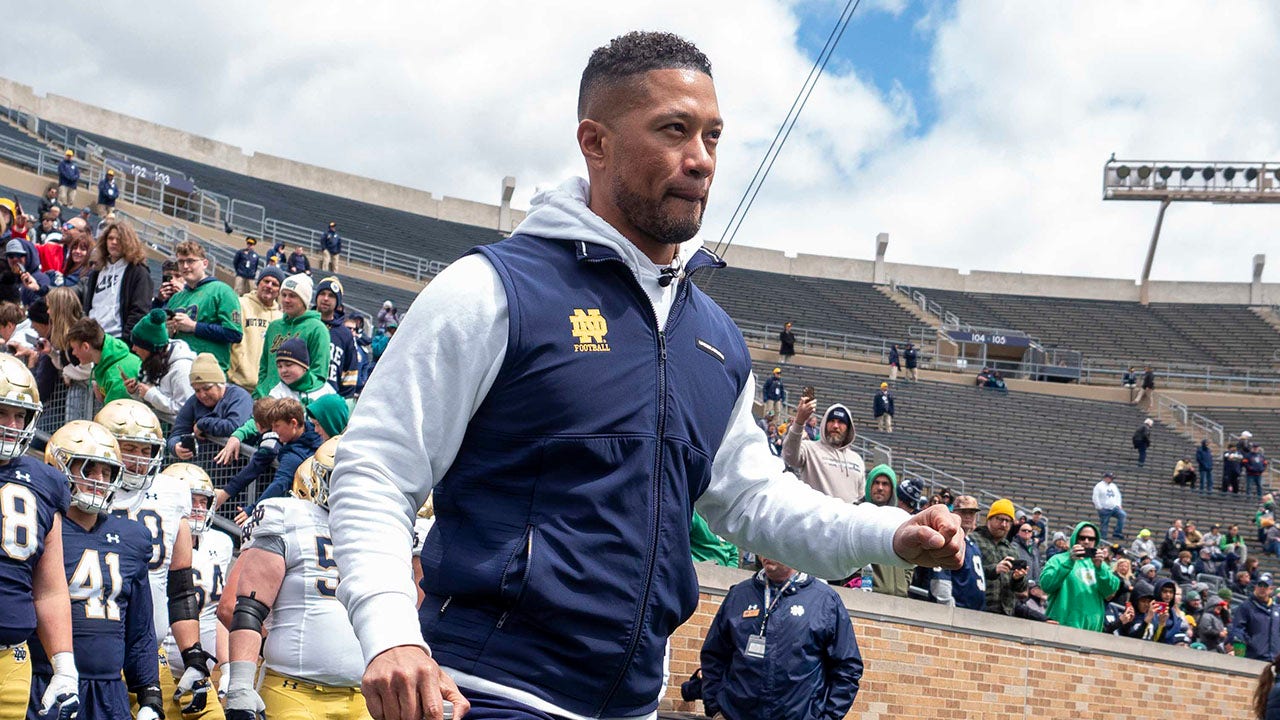 Notre Dame football’s Marcus Freeman stresses importance of relationship building in recruiting in NIL era [Video]