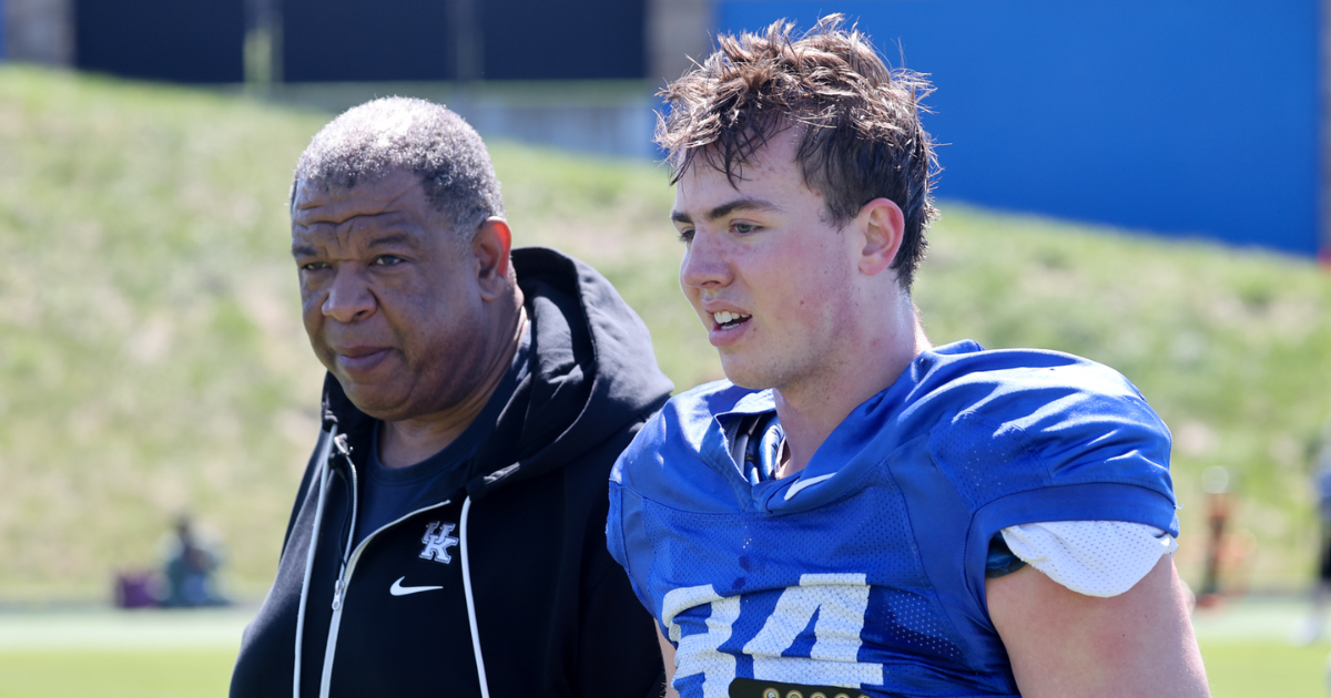 Stoops like Kentucky’s tight end room but “we have to protect” Josh Kattus [Video]