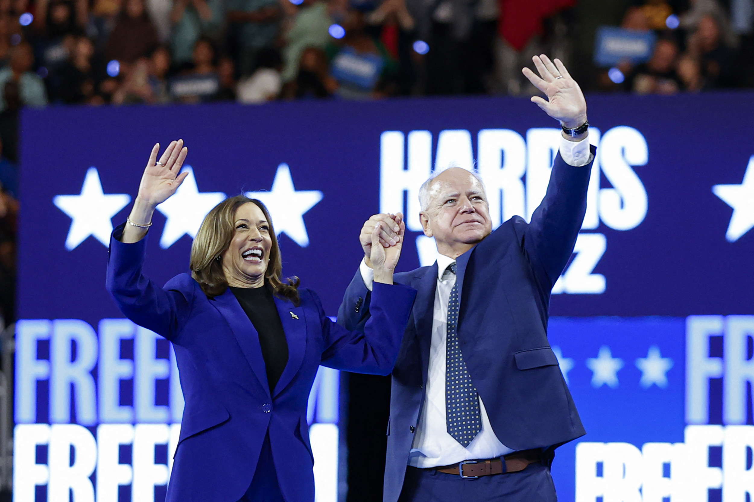 Kamala Harris, Tim Walz Land Inaugural CNN Interview: How to Watch [Video]