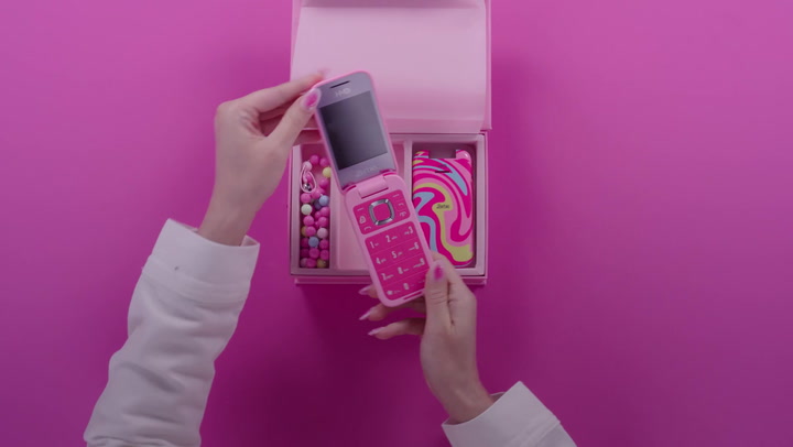 First look: Nokia makers release new Barbie-inspired flip phone | Lifestyle [Video]