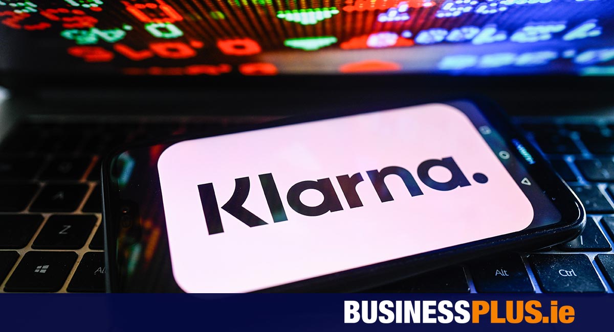 Klarna boss to cut thousands of jobs and replace them with AI [Video]