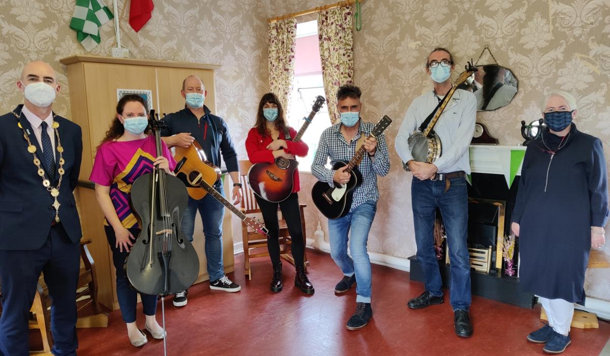 WATCH: Musicians-on-Call proves popular with residents and staff of community hospitals in Limerick [Video]