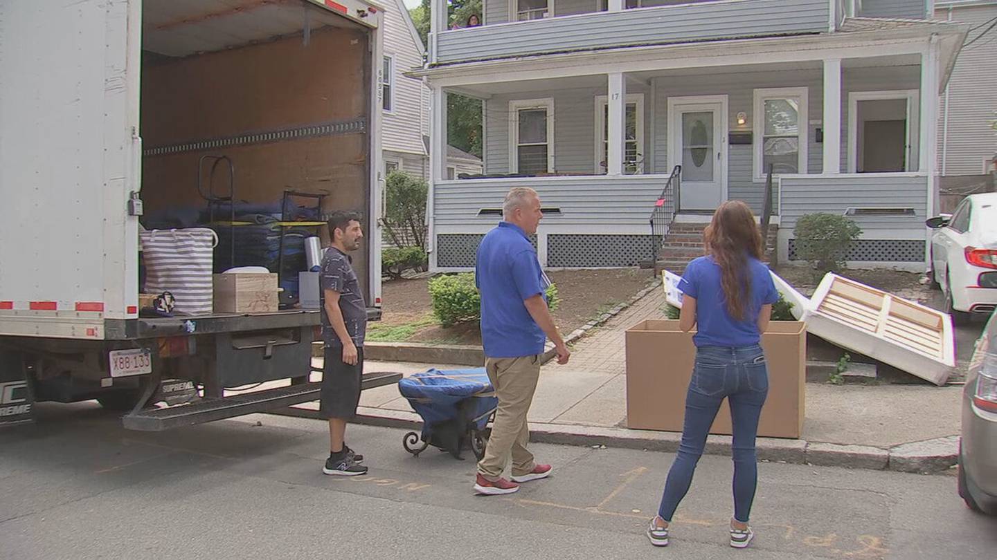 Boston outlines student move-in protocols for city neighborhoods  Boston 25 News [Video]