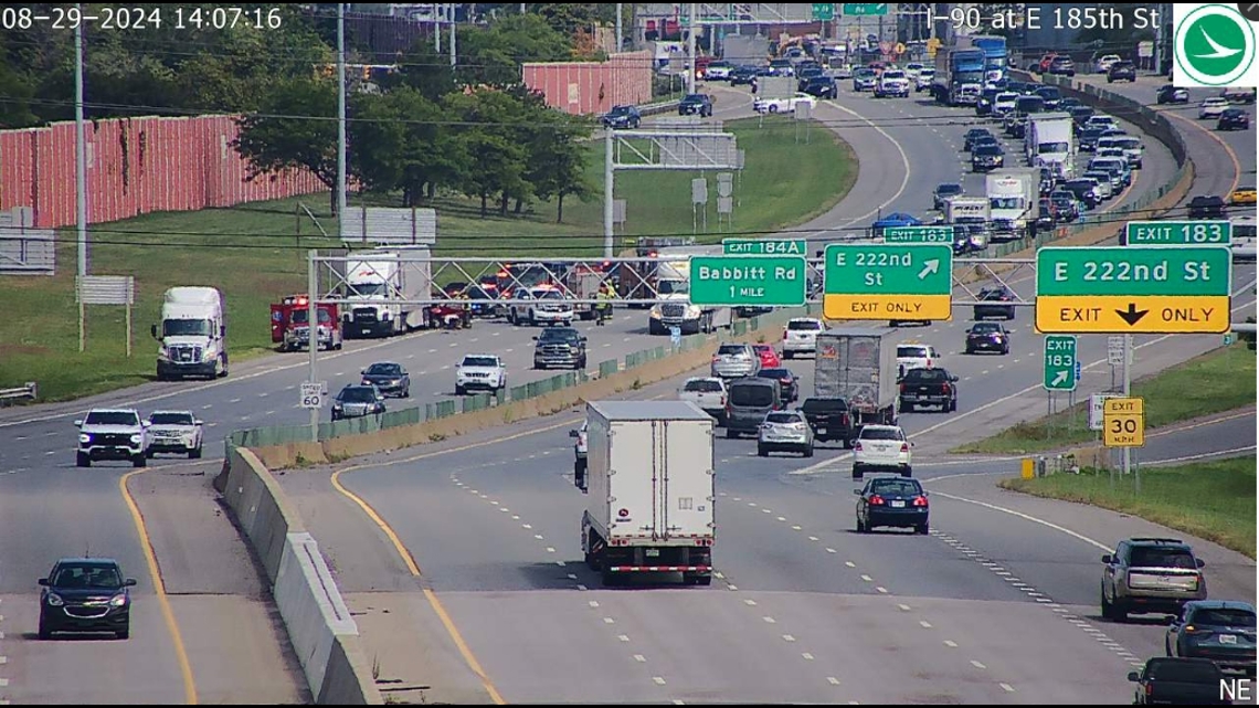 2 dead after crash on I-90 in Euclid [Video]