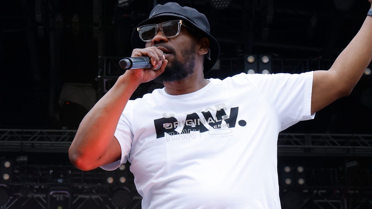 Ex-Jay Z Artist Beanie Sigel Opens Grab & Roll: Philly’s Newest Food Truck [Video]