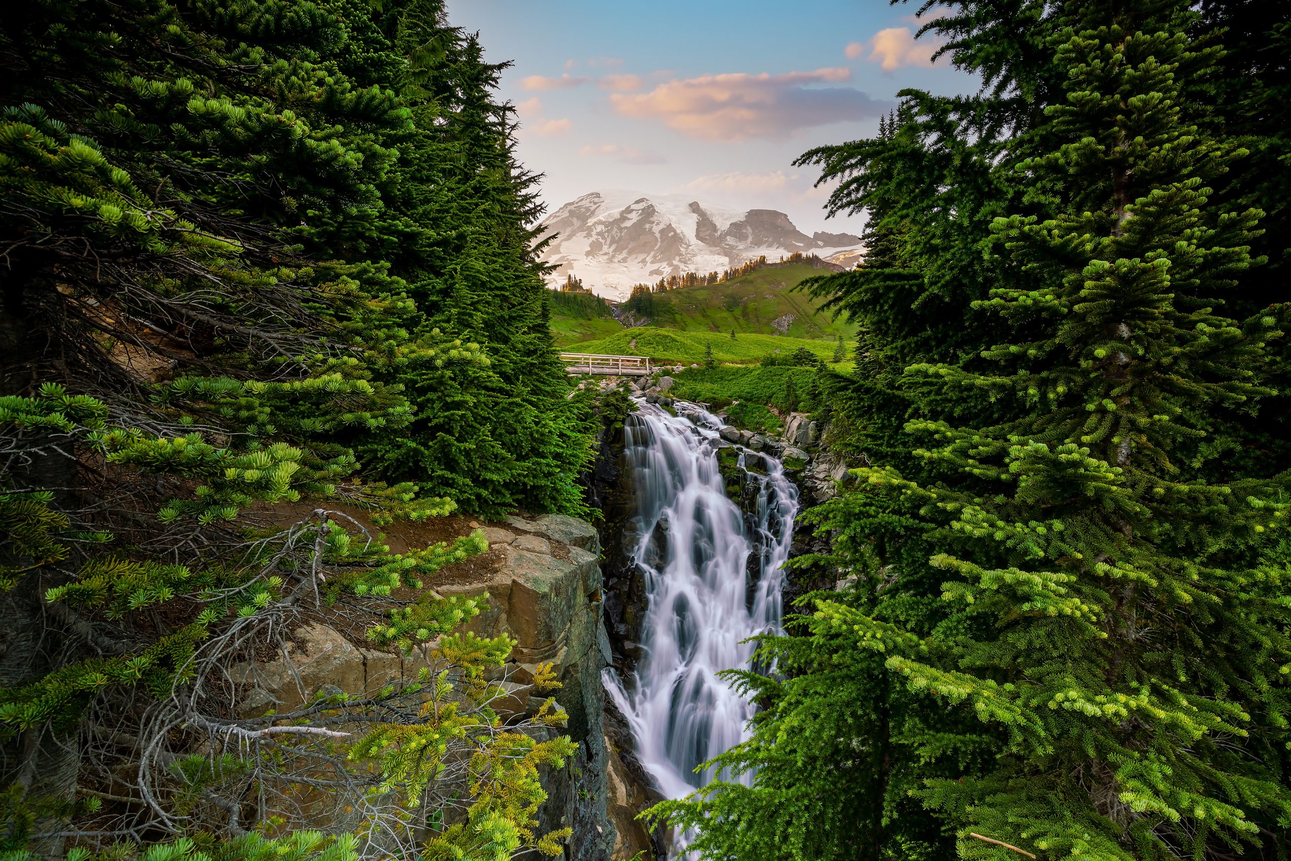 Solo Hiker Led to Waterfall by WildlifeConvinced Sign From Mom in ‘Heaven’ [Video]