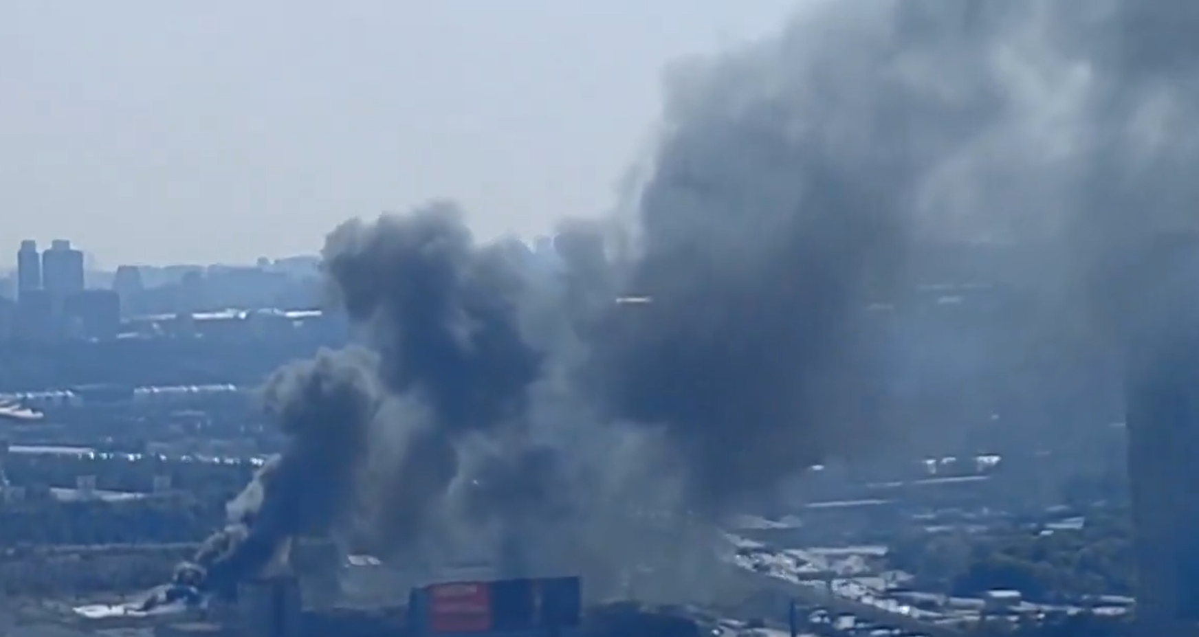 Moscow Fire Sends Huge Plumes of Smoke Over Downtown [Video]