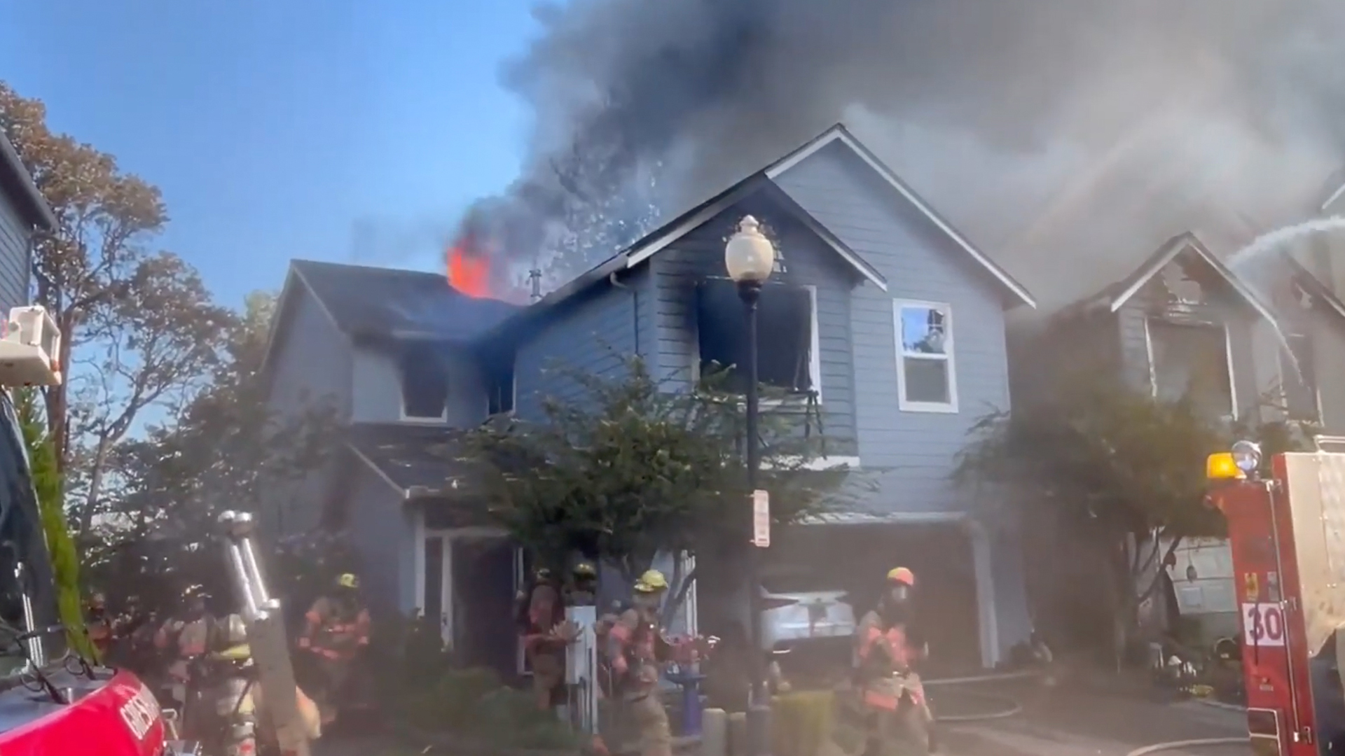 Horror footage shows aftermath of plane crashing into two Oregon homes & engulfing them in flames as three left missing  The US Sun [Video]