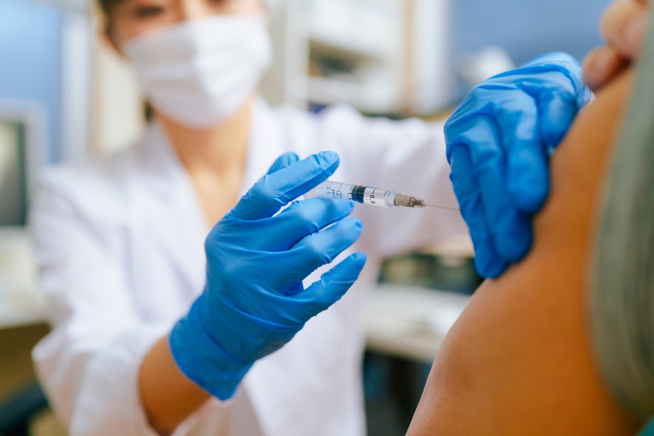 Coming in just a few mins: COVID vaccine distrust growing among Americans, survey finds: Should be a personal choice [Video]