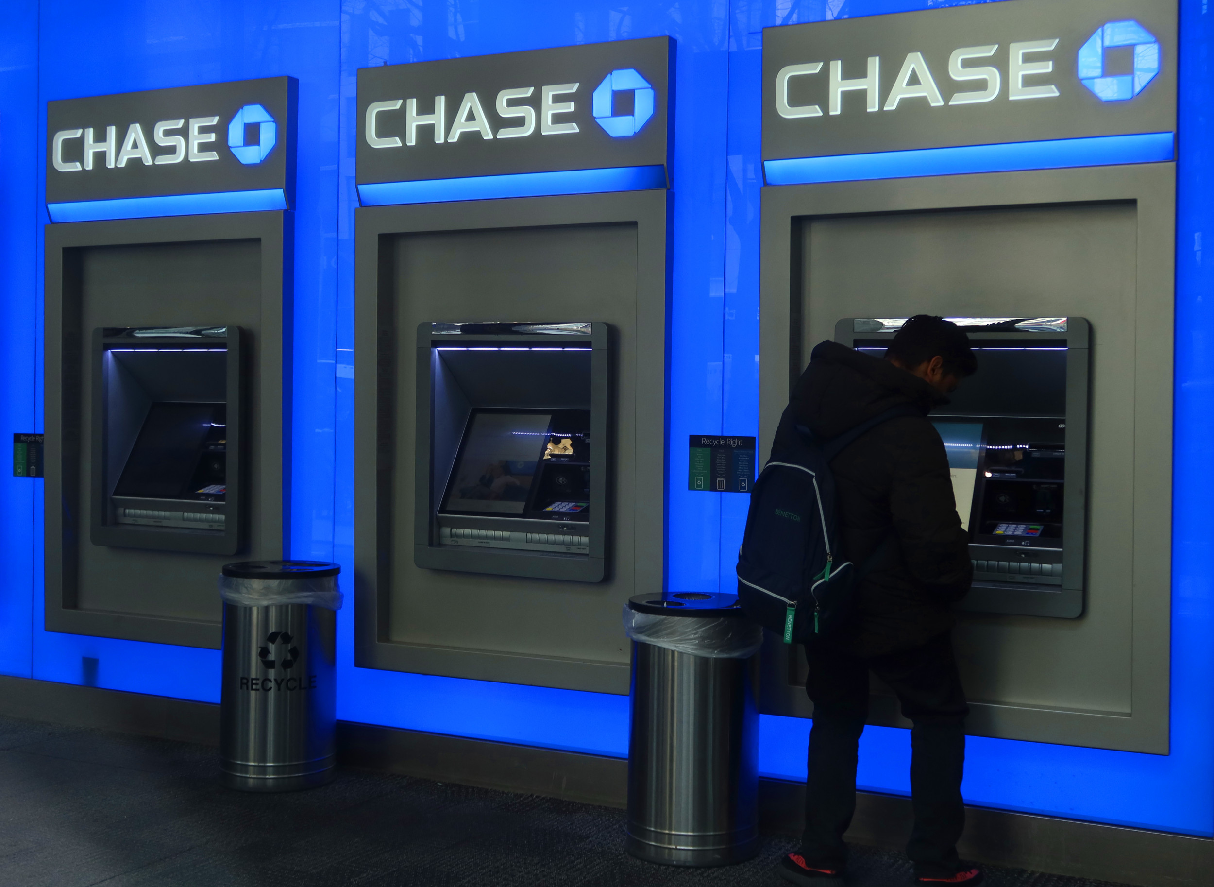 Chase Bank ‘Glitch’ Goes Viral: What We Know, Don’t Know [Video]