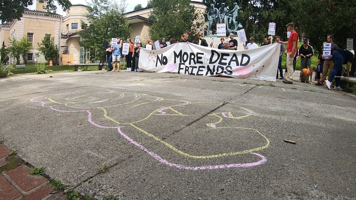 Bangor community members rally for Overdose Awareness Day [Video]