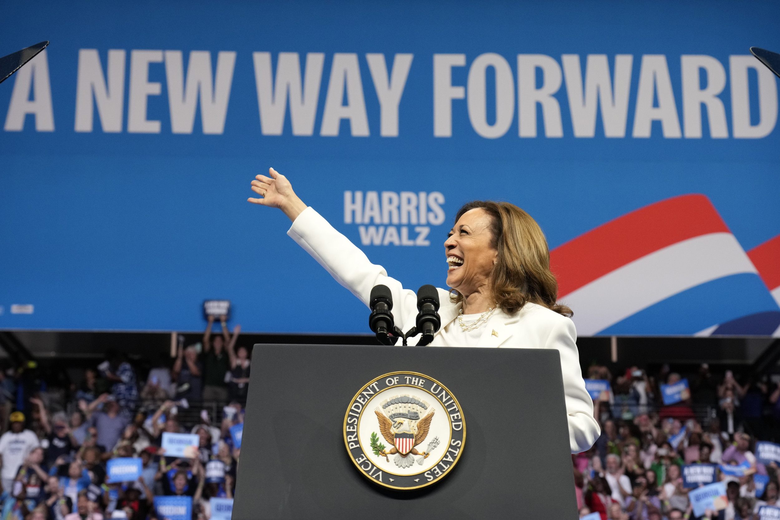 Kamala Harris Gets Bad News From Florida Poll As Campaign Heads To State [Video]