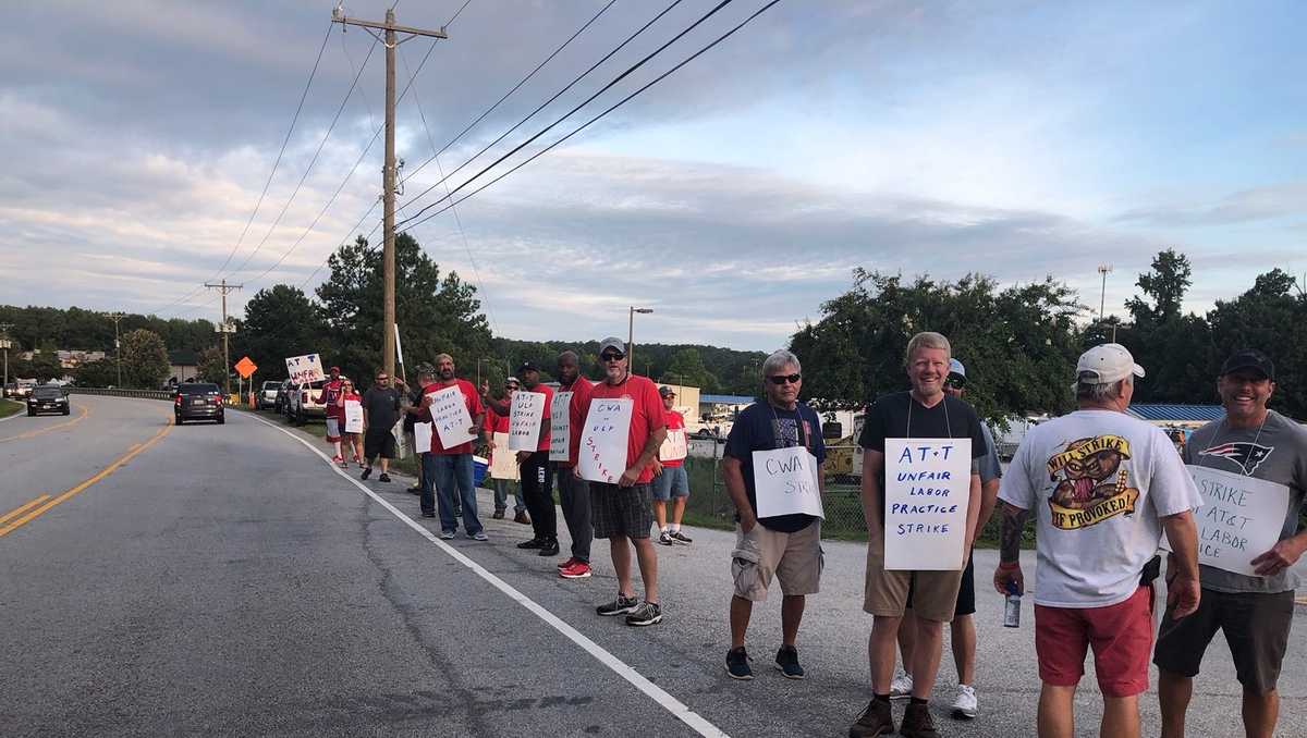 Labor Day marks start of week 3 of AT&T strike [Video]